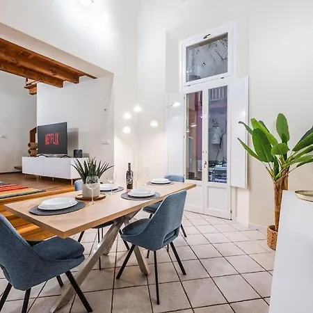 Garden Piazza Maggiore Lägenhet